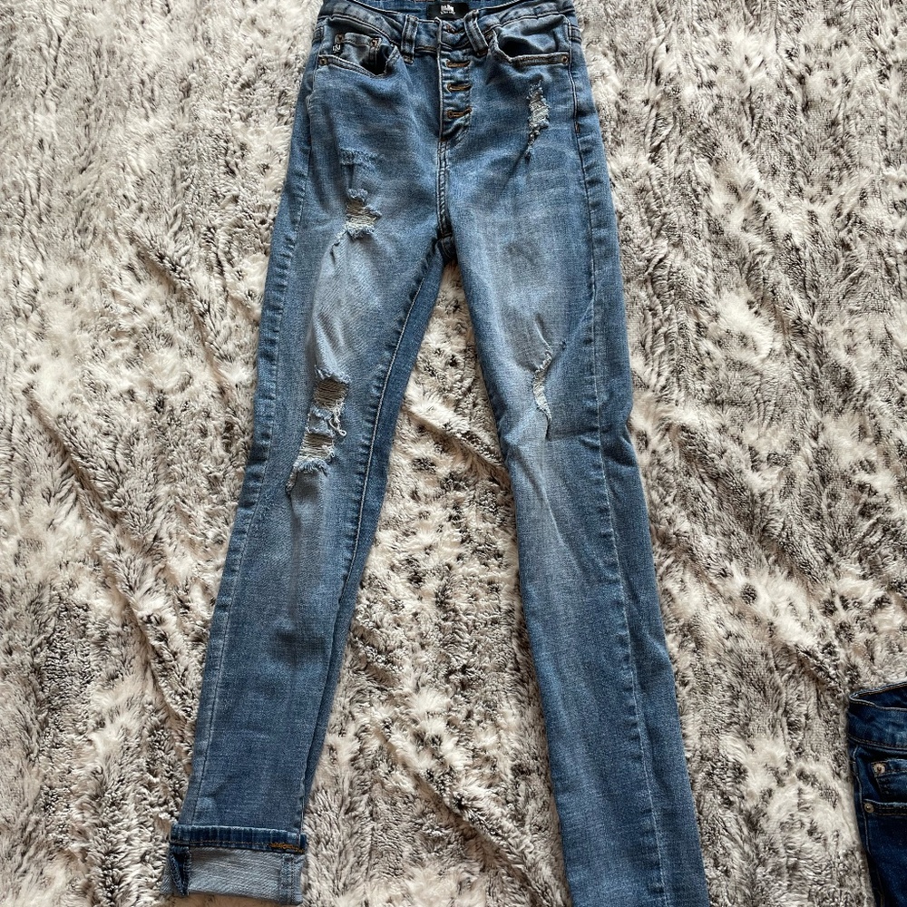Distressed High Rise Skinny Jeans
